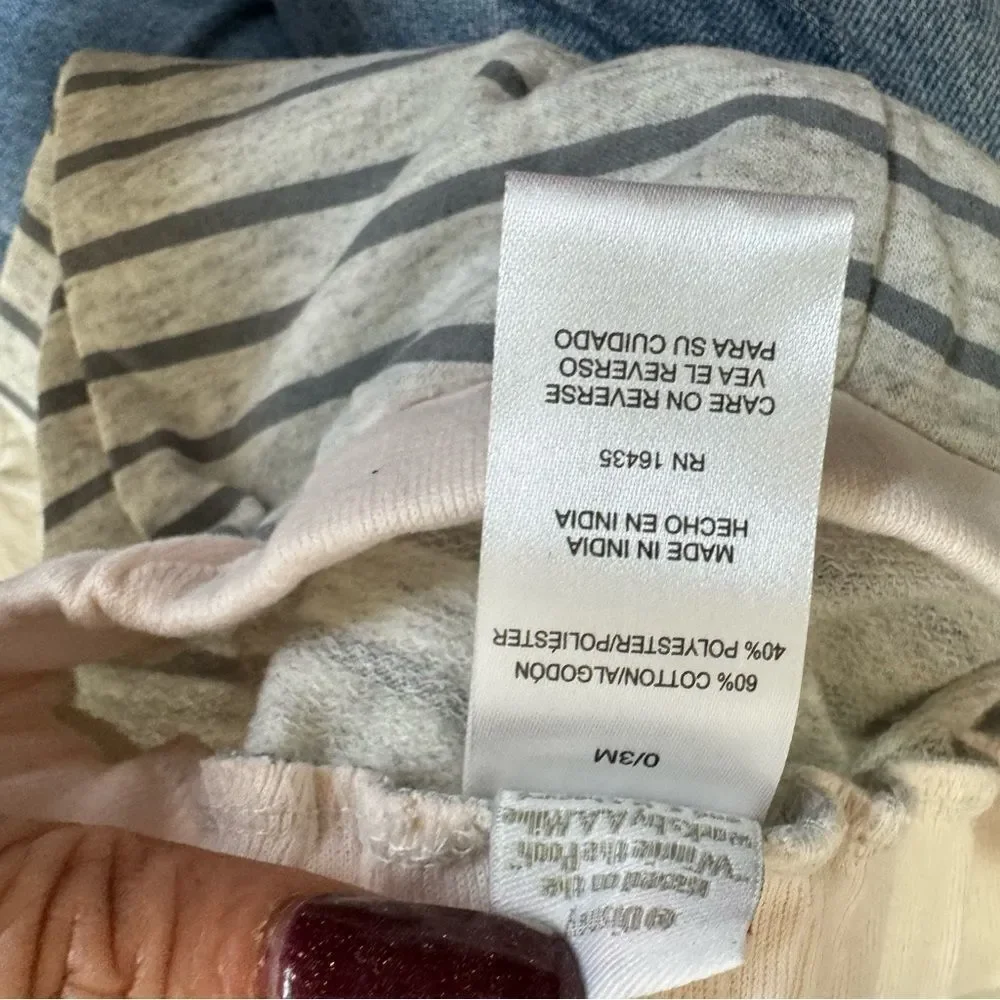 Disney Winnie the Pooh Girls’ Bodysuit, Jogger and Bib Set for Newborn – Grey